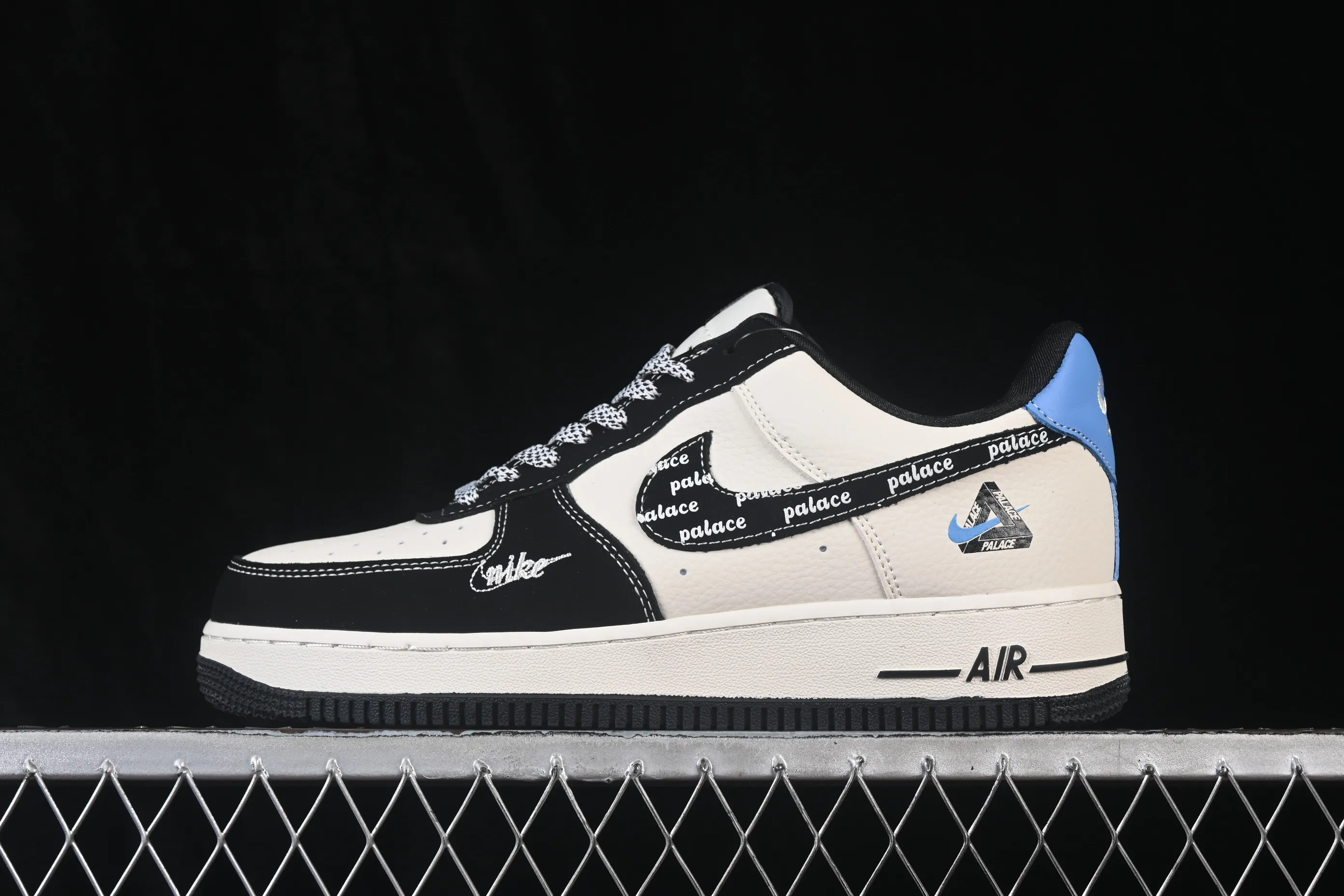 All categories Nk Air Force 1 Air Force series Nk Air Force 1 Low Air Force low-top Nike Air Force 1'07 Low Black, beige and blue contrast Air Force 1 low-top casual sneakers DW8806-005
